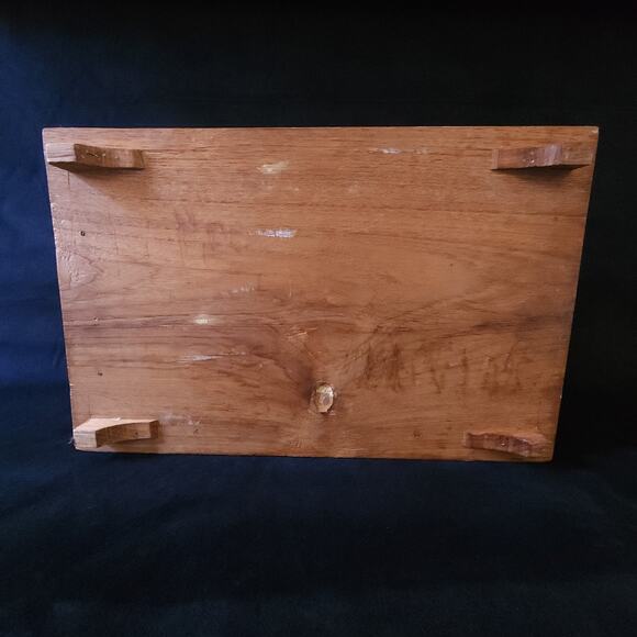 Vintage Kelvin Mfg Hand Carved Teak Wood Jewelry Trinket Box Red Velvet Lined - Picture 11 of 11